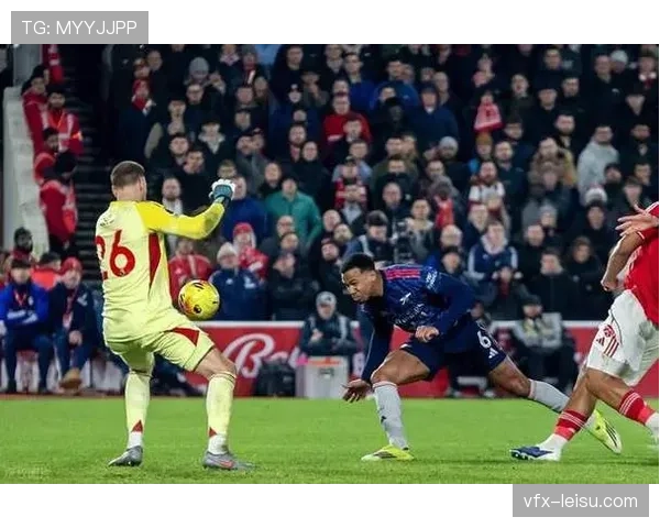 斯通斯回忆球迷支持：曼城初期球迷以积极态度全力支持球队，建立深厚情感联系